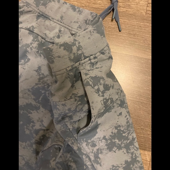 🆕💙 AUTHENTIC LULULEMON JOGGERS 💙🆕 - Picture 11 of 14